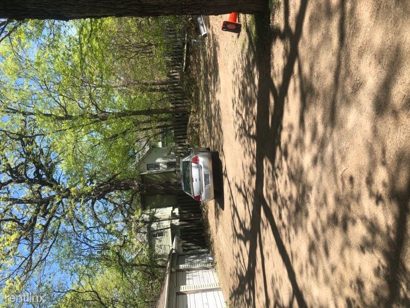 821 6th St Se A - Photo 3 of 43