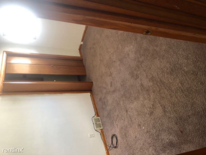 7025 Paxton Rd - Photo 3 of 6