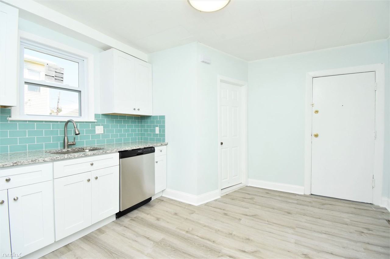 80 Sagamore St - Photo 2 of 9