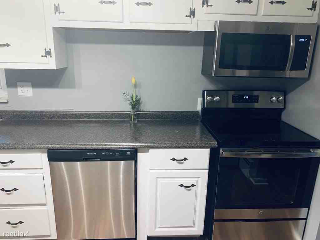 2800 Connecticut Ave Fl. 2 - Photo 2 of 13
