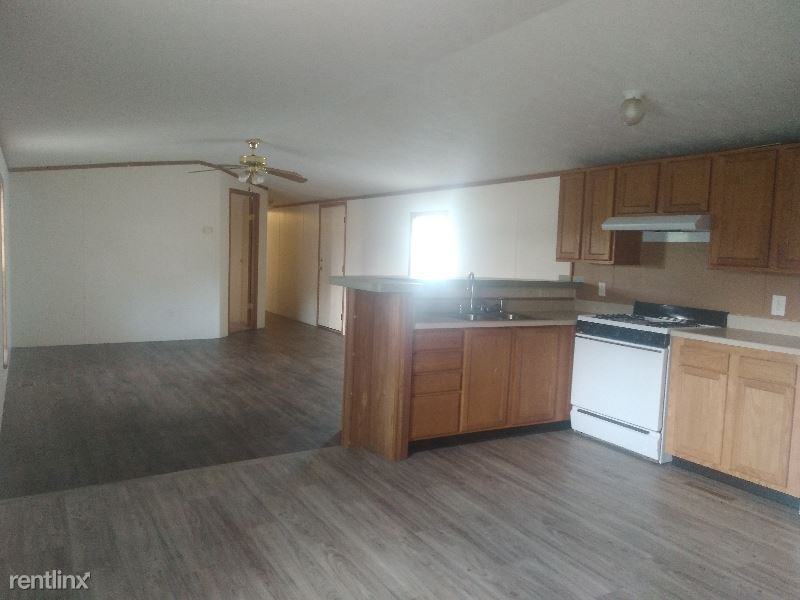 4905 Cambria Rd - Photo 3 of 8