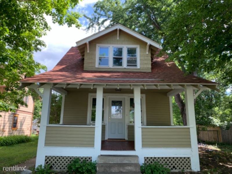 834 31st Ave N - Photo 2 of 12