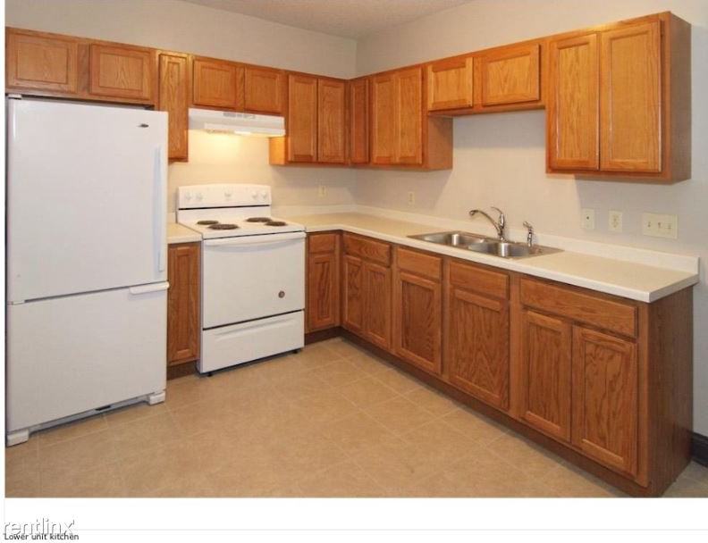 254 Winifred Street E - Photo 3 of 9