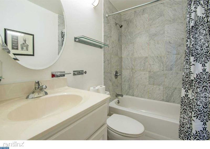 1500 Chestnut St 19f - Photo 2 of 10