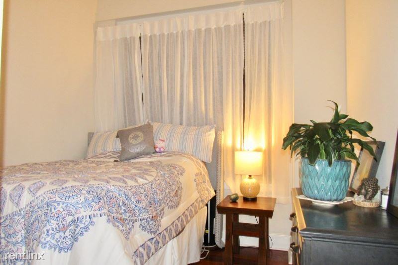 1500 Chestnut St 19f - Photo 3 of 10