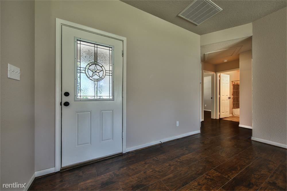 10855 Royal Pines Dr - Photo 3 of 19