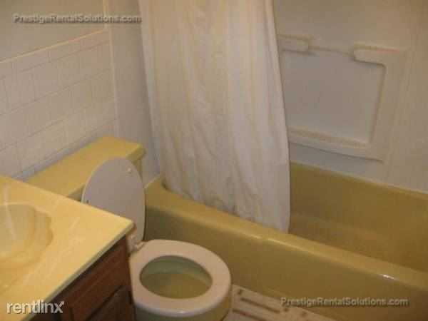 688 Boston Post Rd E - Photo 3 of 4