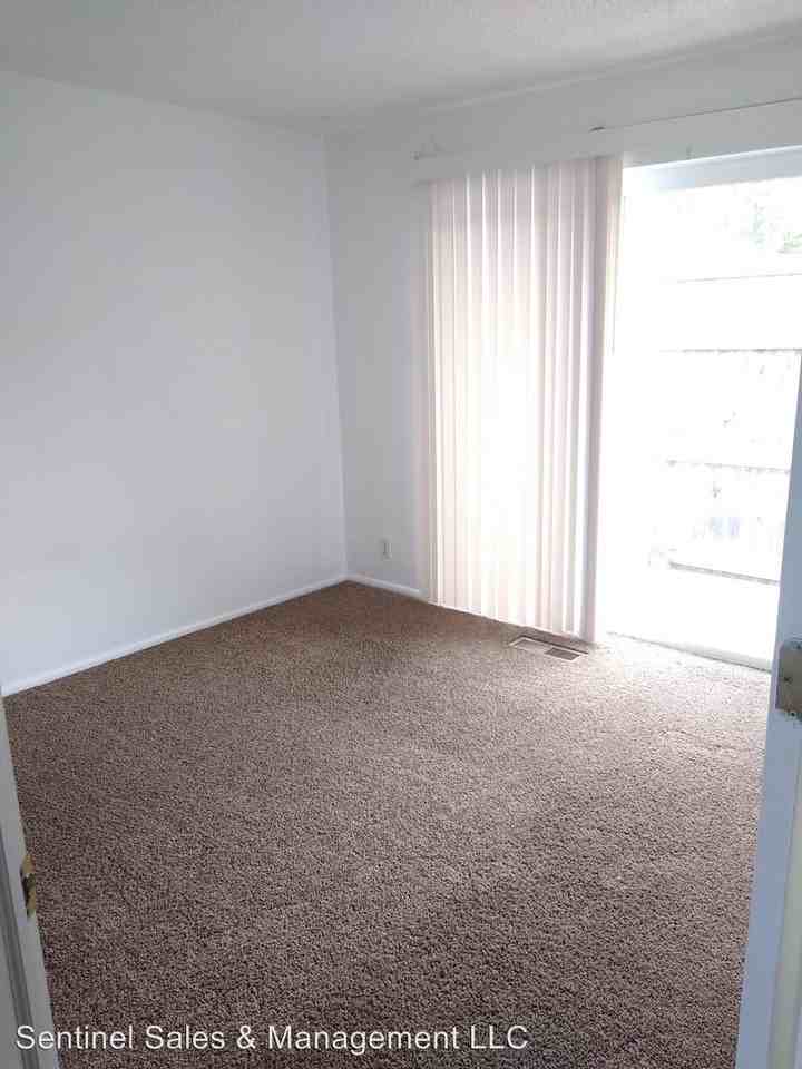 2465 E. 3300 S. - Photo 3 of 11