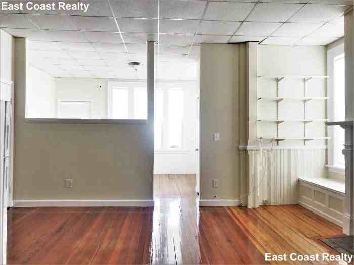 295 Nahant - Photo 2 of 12