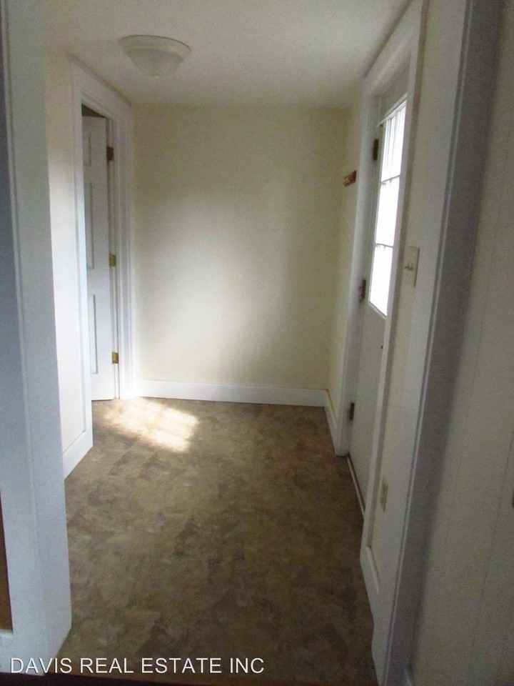 208 Dewey Street - Photo 2 of 19