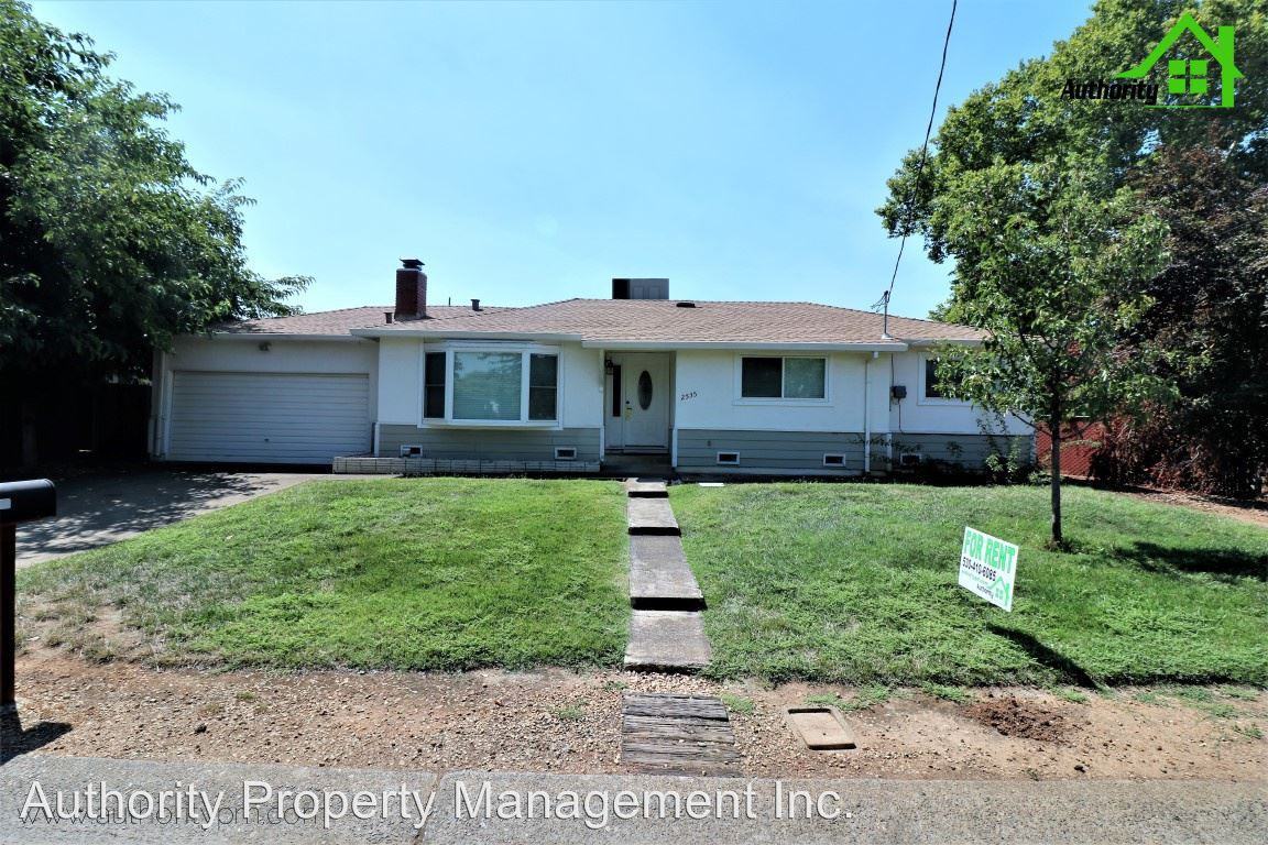 2535 Hawn Ave - Photo 2 of 21