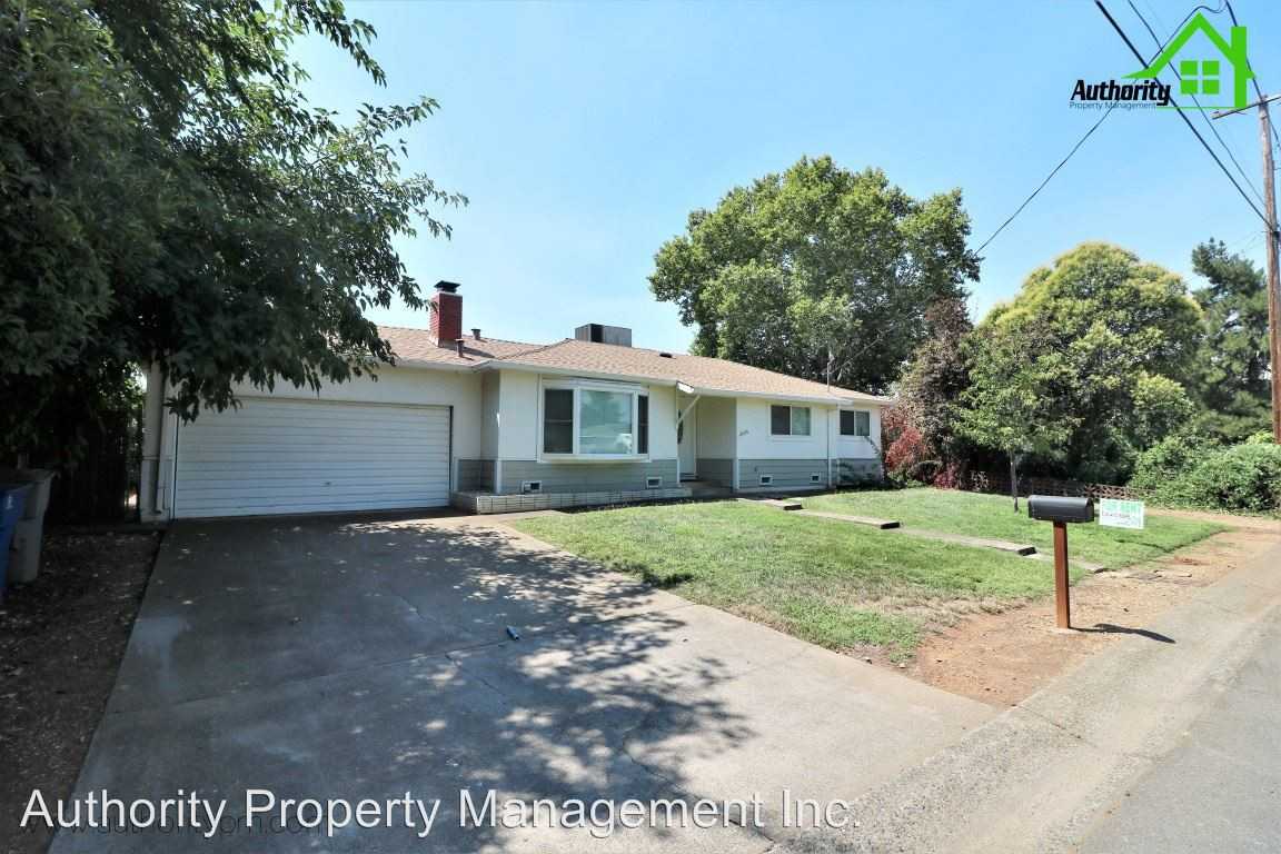 2535 Hawn Ave - Photo 3 of 21