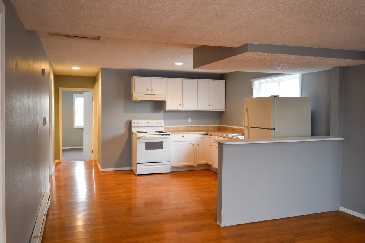 1701 Fletcher Ave - Photo 2 of 8