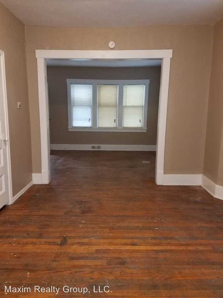 3307 Lafayette Av - Photo 3 of 15