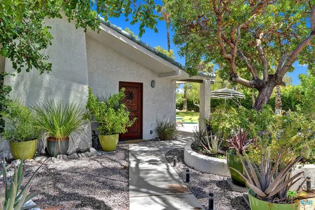 1161 E El Escudero - Photo 2 of 16