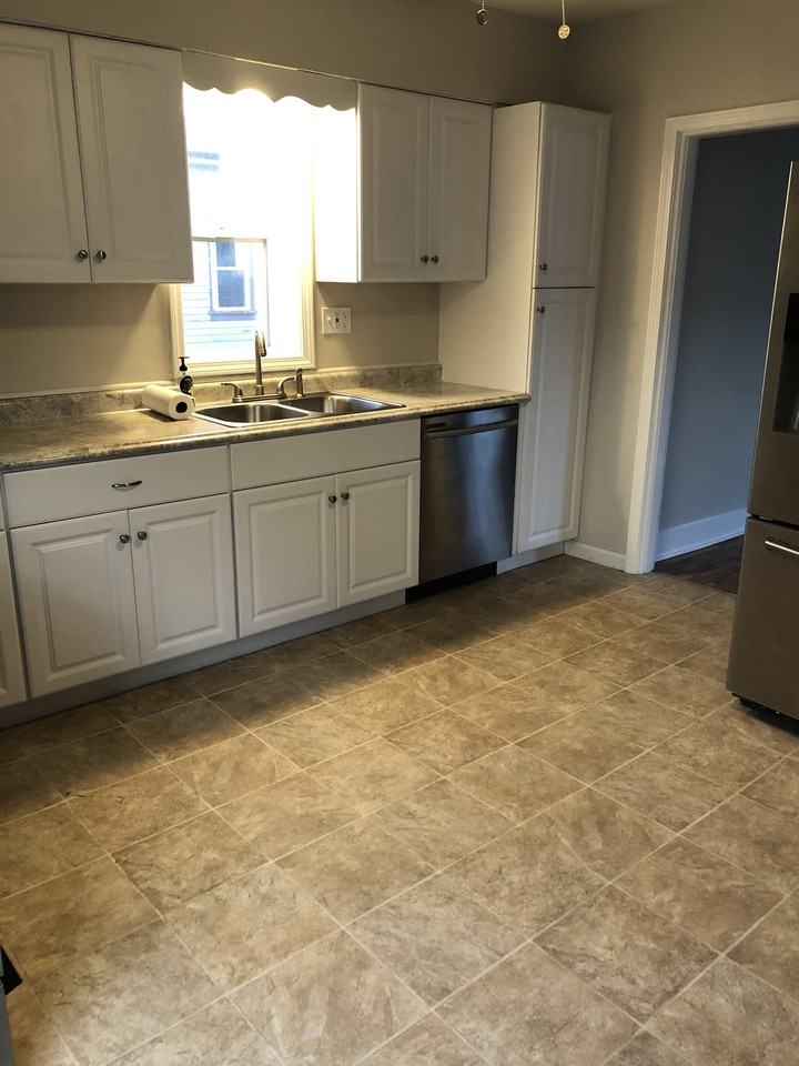 216 S Birney St - Photo 3 of 12