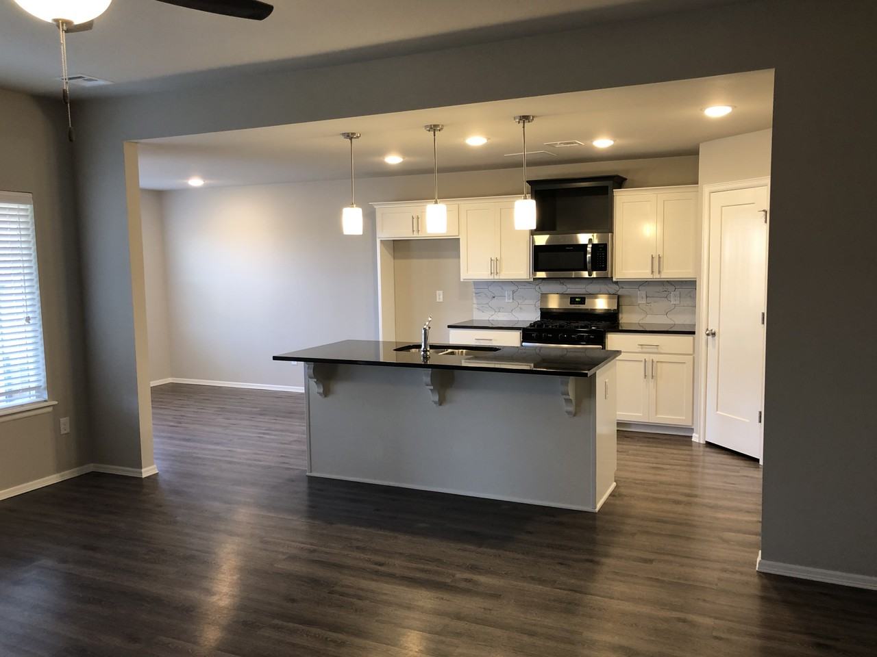 14310 S New Haven Ave - Photo 4 of 19