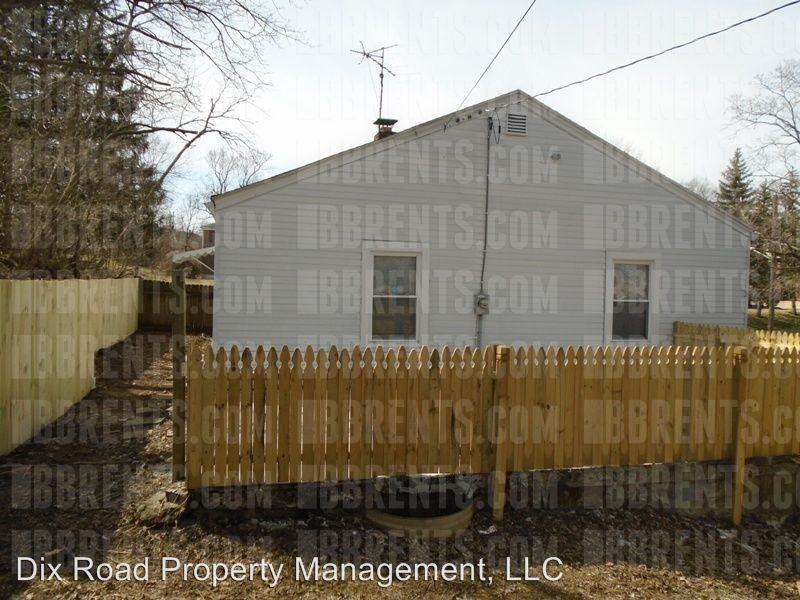 344 West Parkwood Drive - Photo 3 of 15