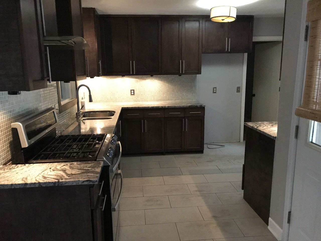 1533 Wilhurst St - Photo 3 of 22