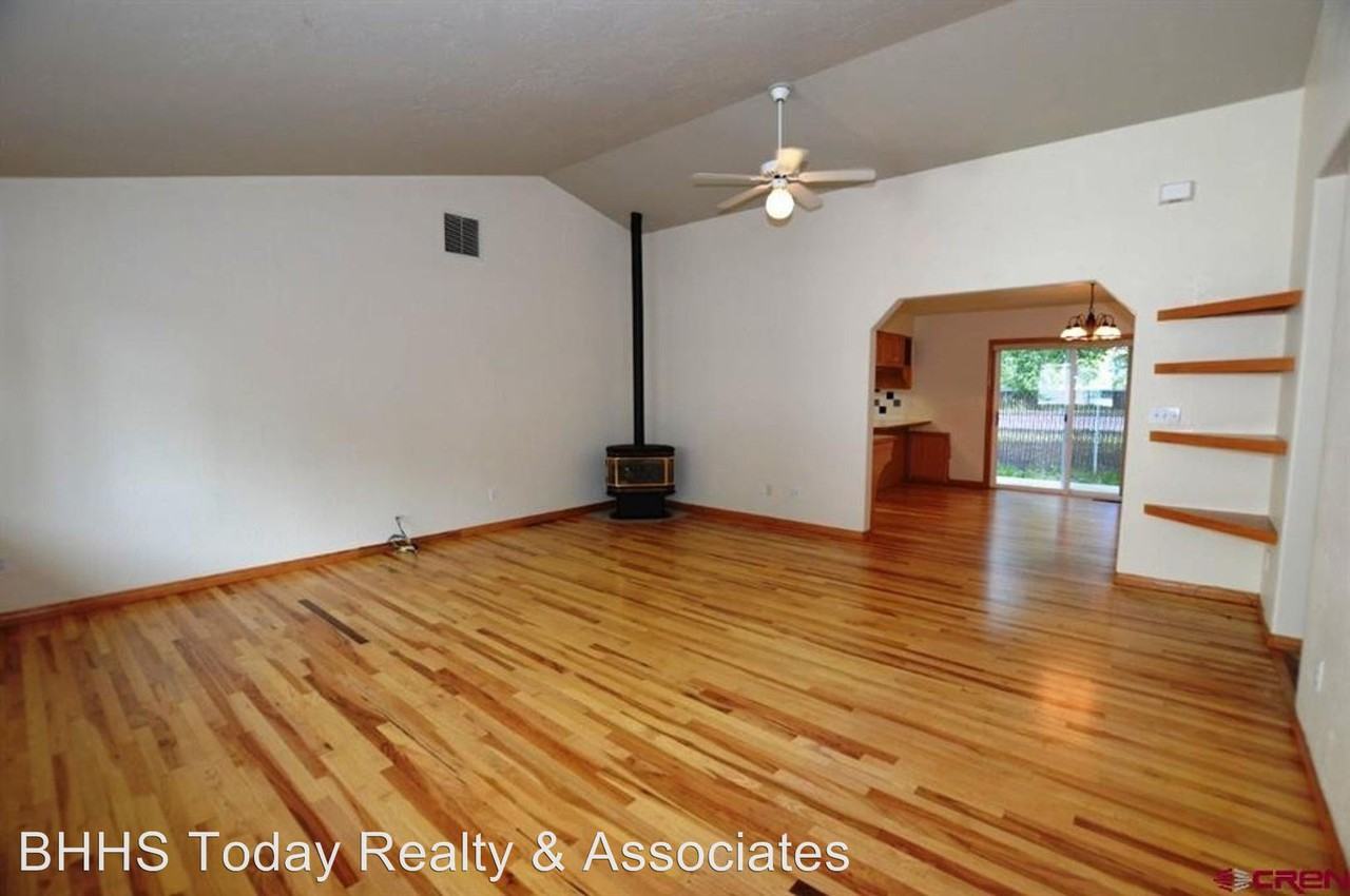 933 W Denver Avenue - Photo 3 of 29