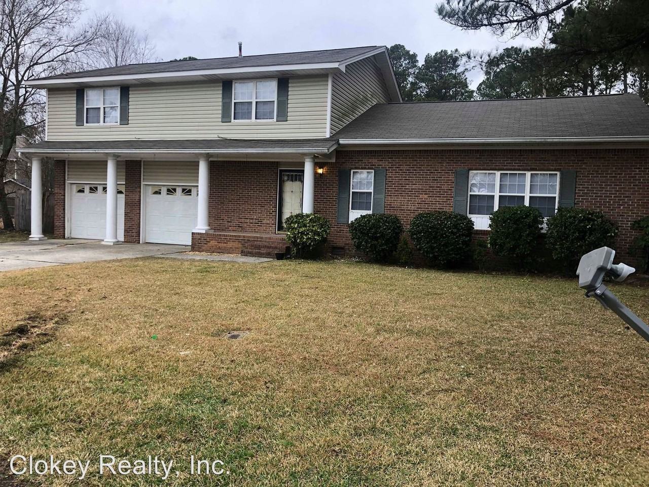 106 Oxford Place - Photo 2 of 8