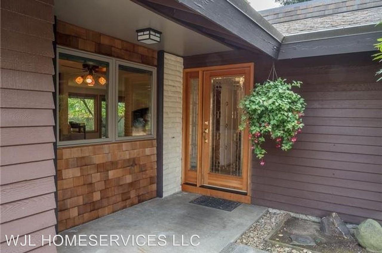 5324 159th Pl Ne - Photo 2 of 33