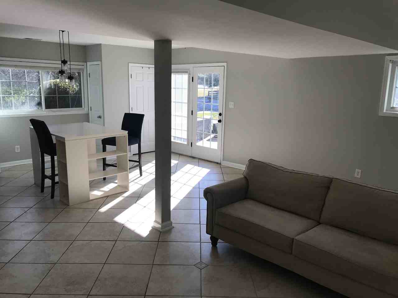 18707 Airmont Road - Photo 3 of 19