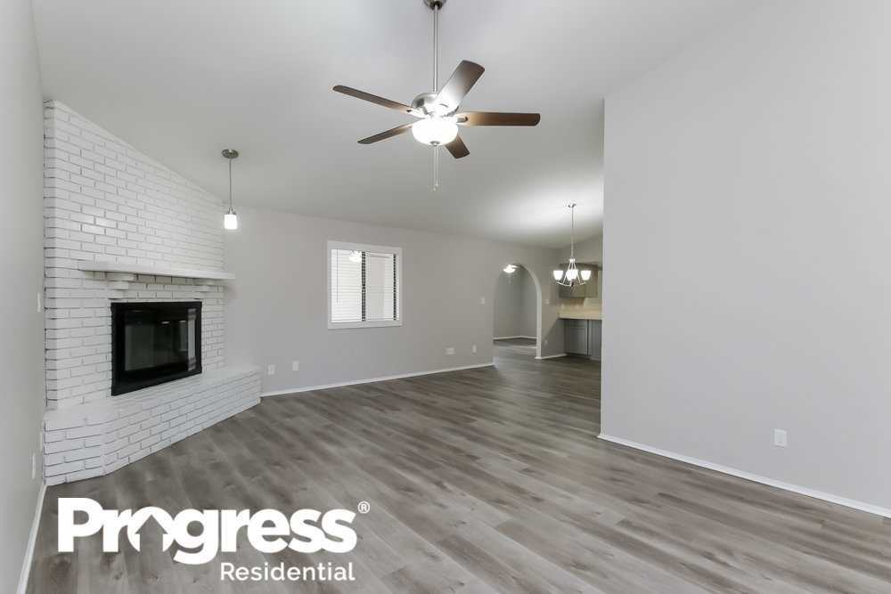 6243 E Inglewood St - Photo 3 of 16