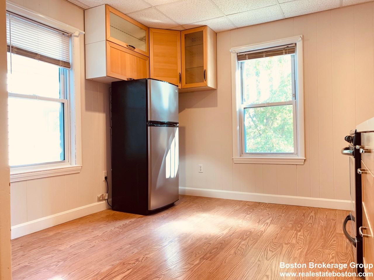 105 Buttonwood Street - Photo 2 of 4