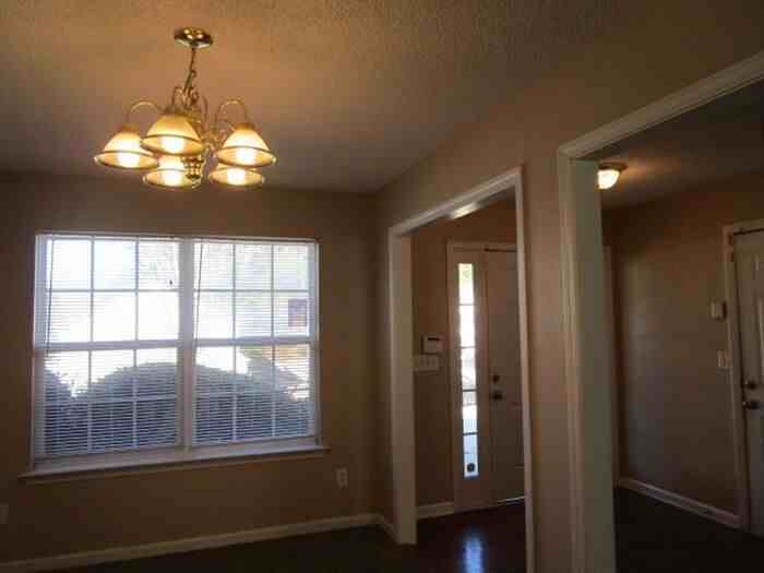 6202 Hickory Lane Circle - Photo 2 of 20