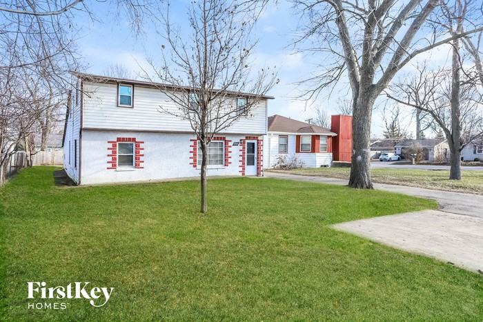 3505 North Lewis Avenue - Photo 2 of 15