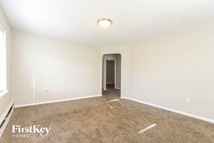 3505 North Lewis Avenue - Photo 3 of 15