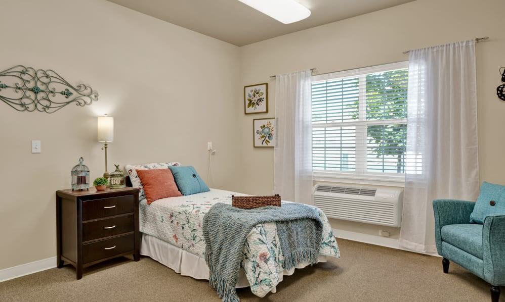 Crystal Terrace of Klamath Falls Independent and Assisted Senior Living Living - Photo 2 of 14