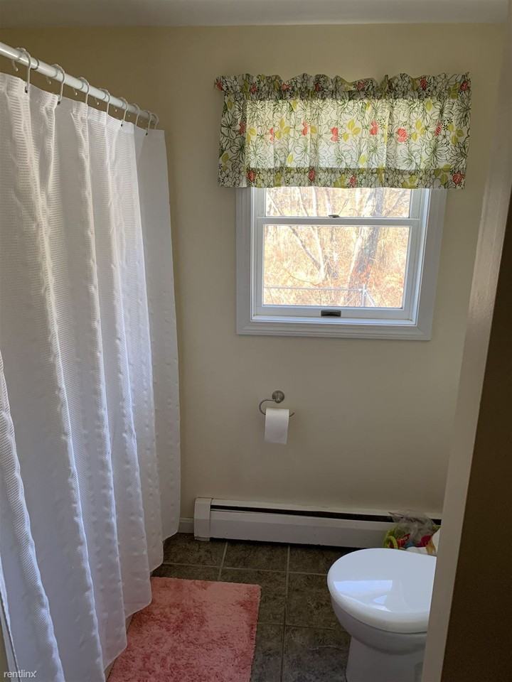 3185 Tower Hill Rd - Photo 2 of 4