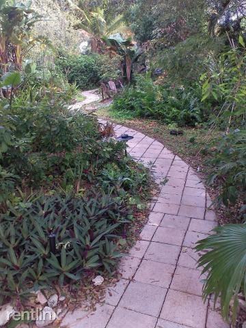 705 N Palmway - Photo 3 of 24