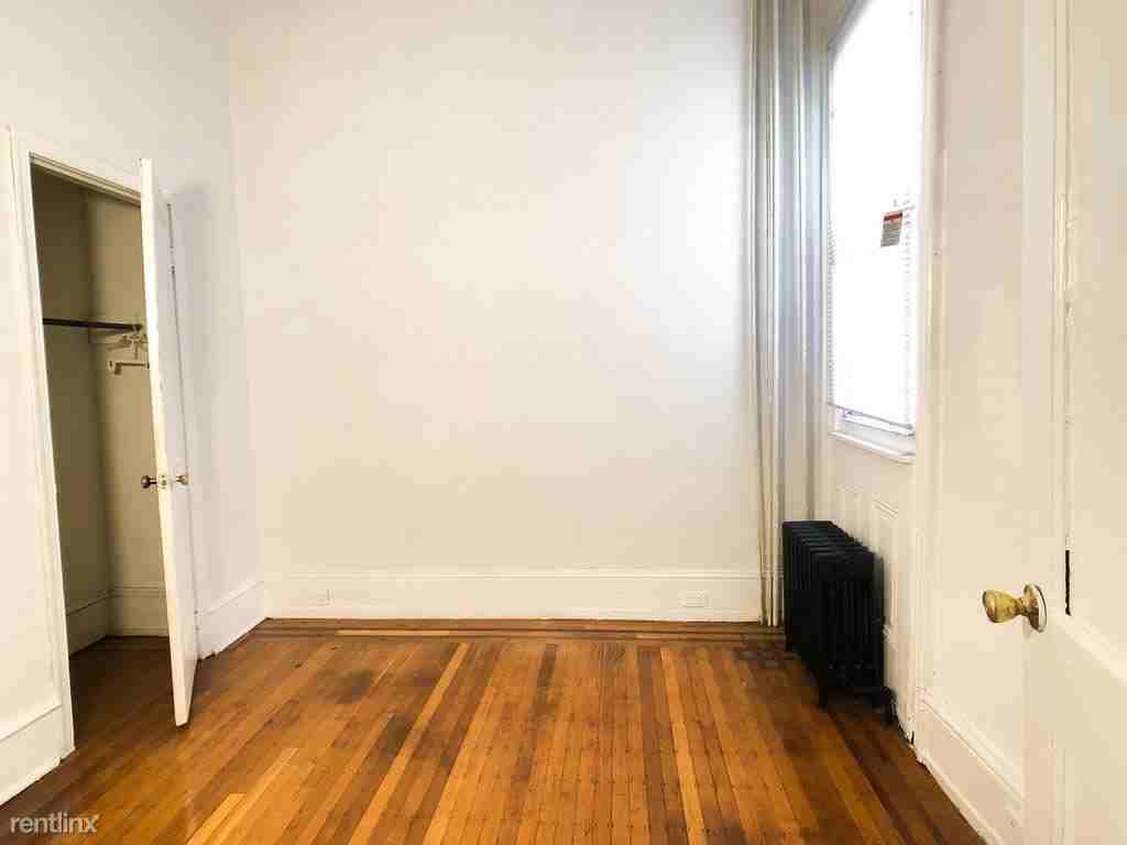 1219 N 29th St 1st Floor - Photo 3 of 18