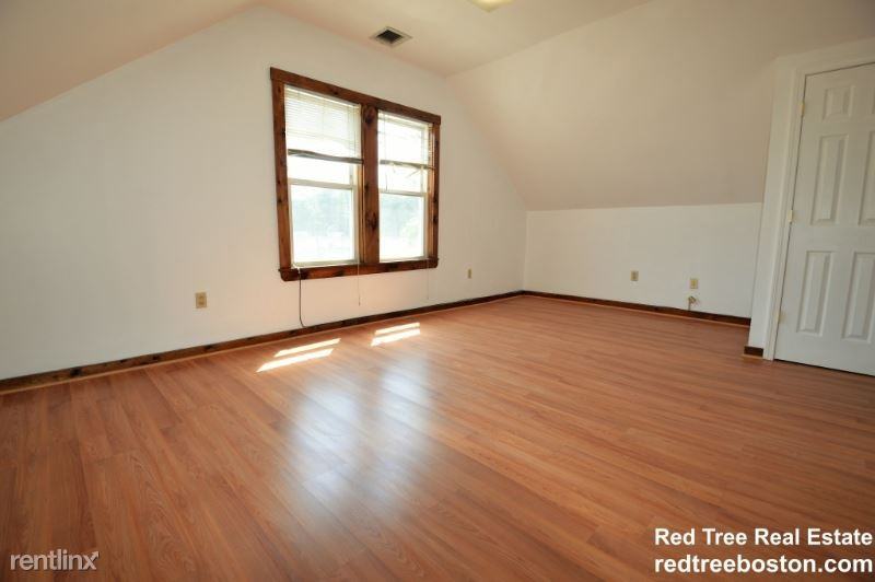 803 Boylston St 4 - Photo 2 of 6