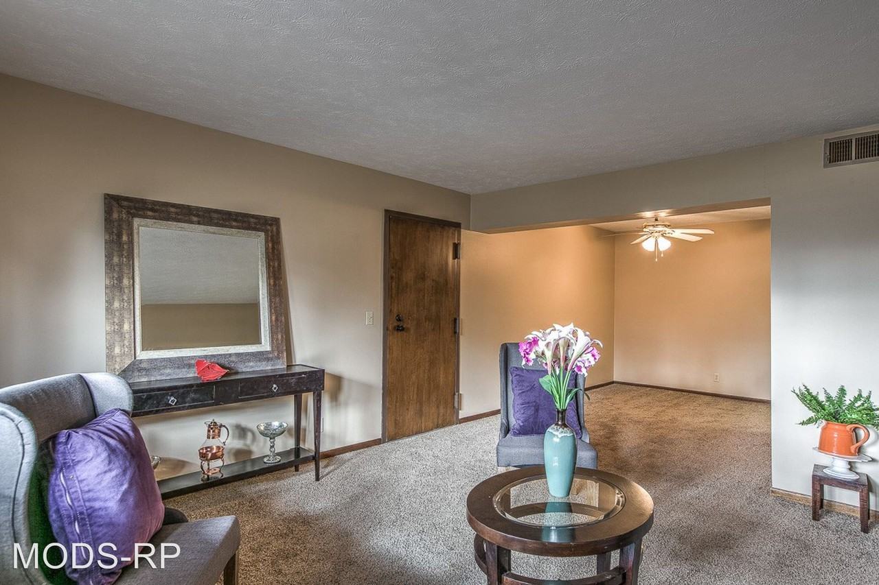 13122 N Street - Photo 3 of 19