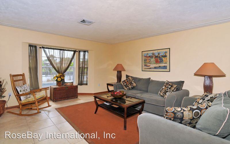 3911 Royal Palm Drive - Photo 3 of 18