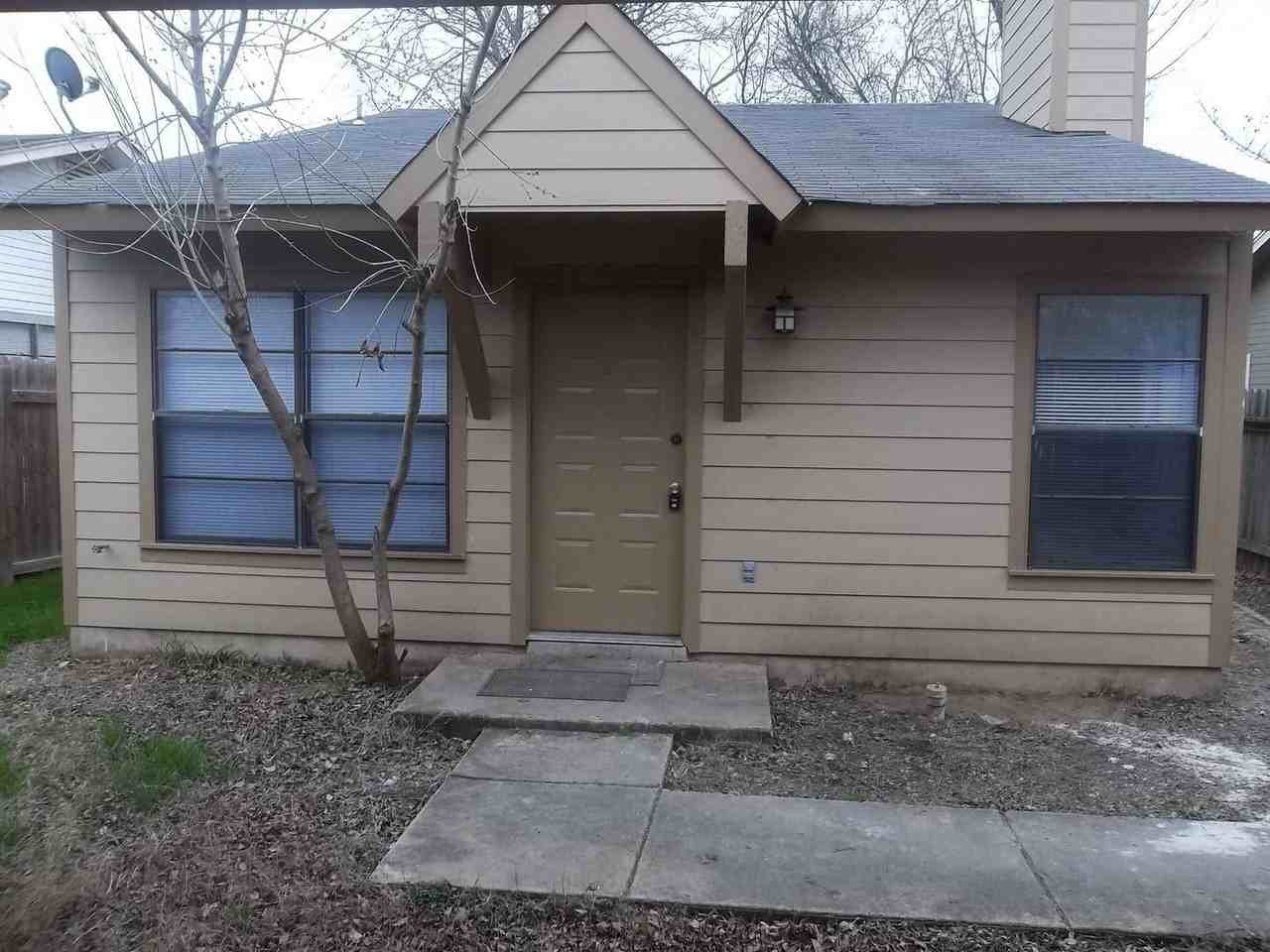 6838 Maple Spring - Photo 2 of 10