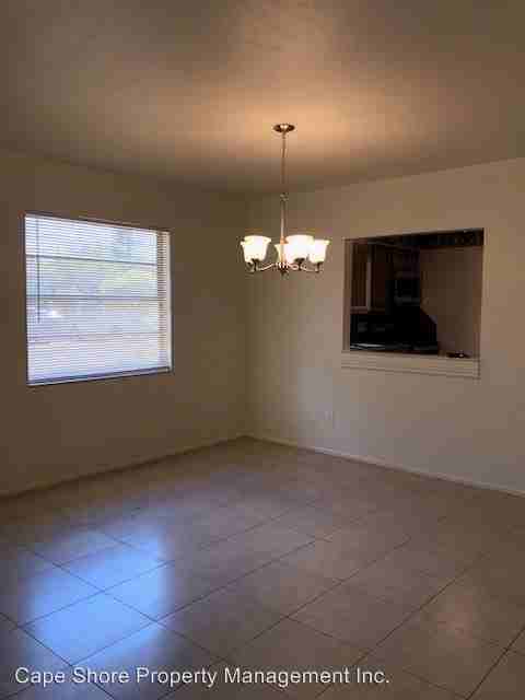 805 Se 24 Ave - Photo 2 of 16