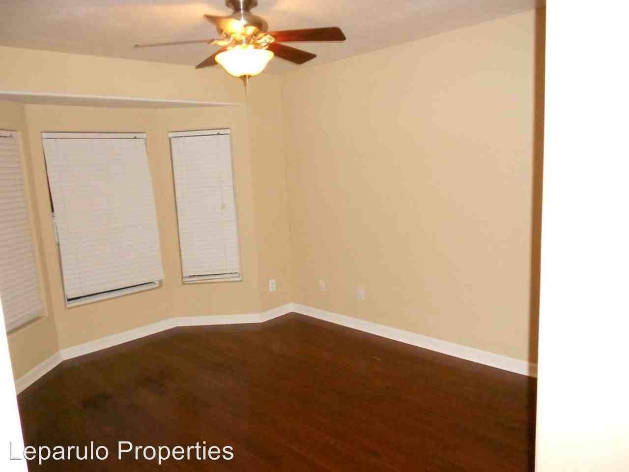4140 Bothwell Terrace - Photo 2 of 15