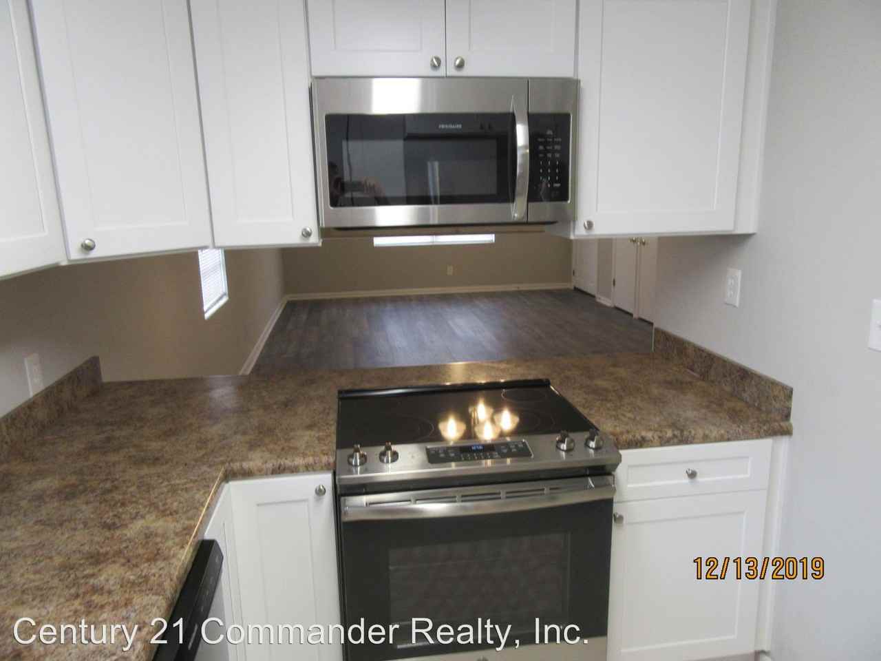 1011 Bradley Circle - Photo 2 of 10