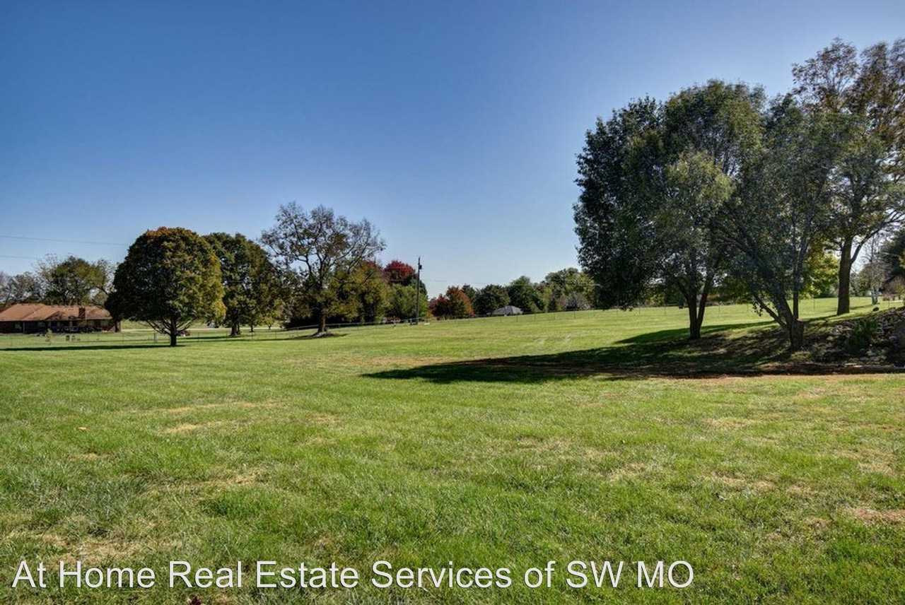 4306 N Willow Rd - Photo 3 of 39