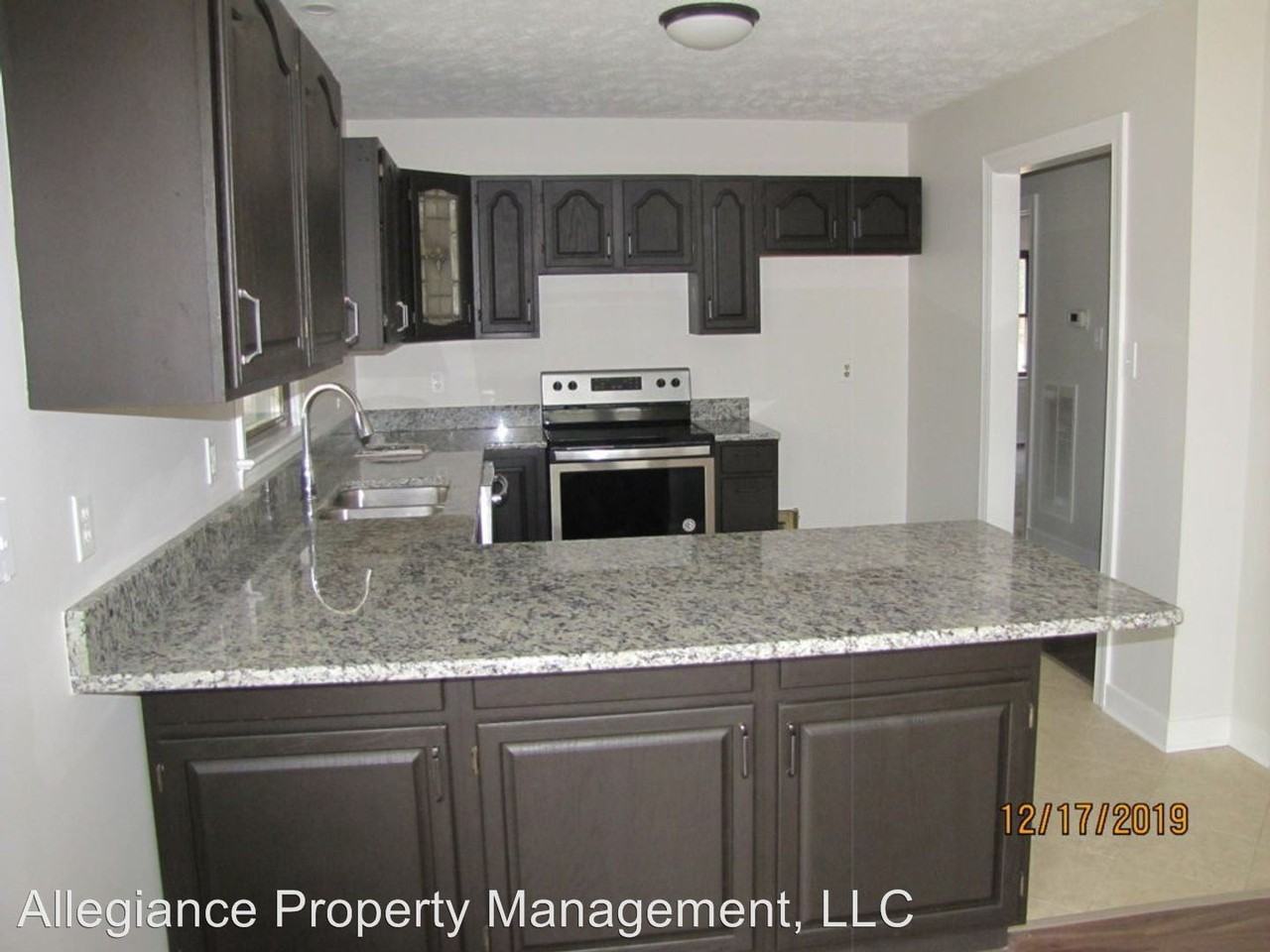 4900 N Courthouse Rd - Photo 3 of 19