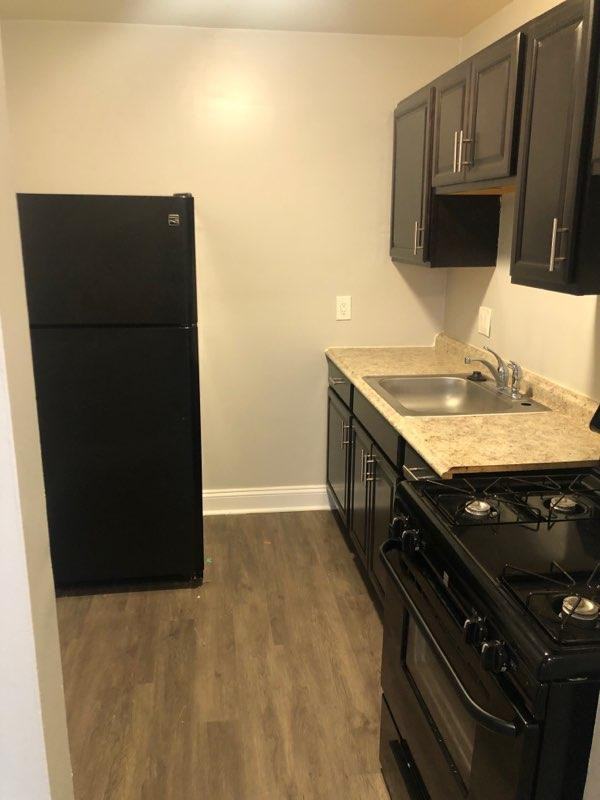 5527 Cadillac Ave - Photo 2 of 5