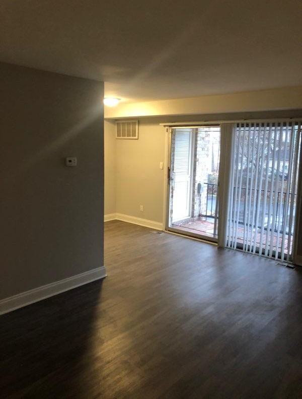 5527 Cadillac Ave - Photo 4 of 5