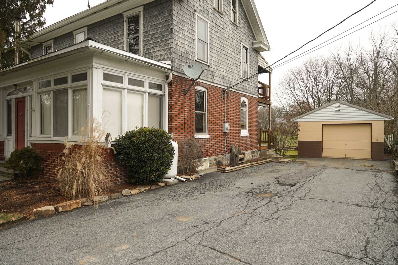 15 N Singer Ave - Photo 3 of 22