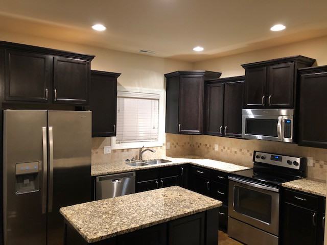 673 Cooper Sq - Photo 2 of 18