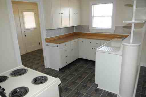 155 Foothill Dr - Photo 3 of 6